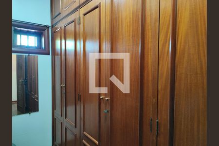 Casa à venda com 541m², 4 quartos e 6 vagasCloset da suíte