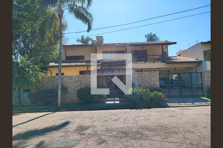 Casa à venda com 541m², 4 quartos e 6 vagasFachada