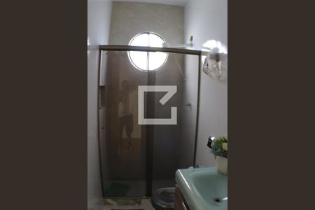 Casa à venda com 300m², 3 quartos e 2 vagasBanheiro