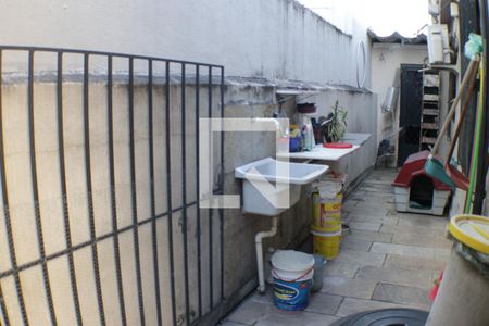 Casa à venda com 300m², 3 quartos e 2 vagasÁrea de Serviço