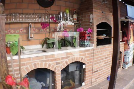 Casa à venda com 300m², 3 quartos e 2 vagasChurrasqueira