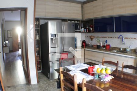 Casa à venda com 300m², 3 quartos e 2 vagasCozinha