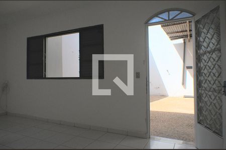 Sala de casa para alugar com 2 quartos, 150m² em Jardim Belo Horizonte, Campinas