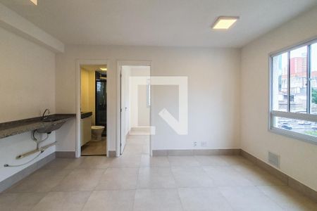 Sala / Cozinha de apartamento para alugar com 2 quartos, 34m² em Sé, São Paulo