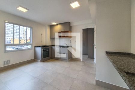Sala / Cozinha de apartamento para alugar com 2 quartos, 34m² em Sé, São Paulo