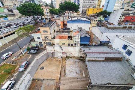 Vista Sala / Cozinha de apartamento para alugar com 2 quartos, 34m² em Sé, São Paulo