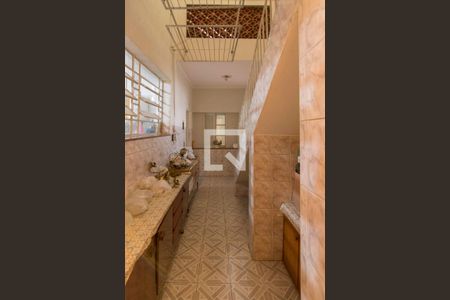 Casa à venda com 350m², 3 quartos e 9 vagasLavanderia