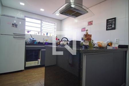 Casa à venda com 160m², 2 quartos e 4 vagasCozinha 