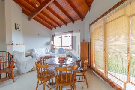 Casa à venda com 385m², 3 quartos e 4 vagas Casa à venda com 385m², 3 quartos e 4 vagasChurrasqueira