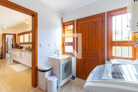 Casa à venda com 385m², 3 quartos e 4 vagas Casa à venda com 385m², 3 quartos e 4 vagasÁrea de Serviço