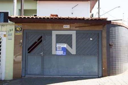 Casa à venda com 90m², 2 quartos e 2 vagas Casa à venda com 90m², 2 quartos e 2 vagasFachada