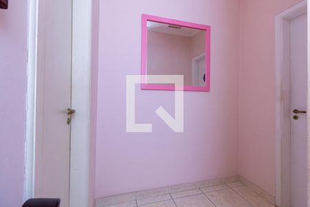 Casa à venda com 90m², 2 quartos e 2 vagas Casa à venda com 90m², 2 quartos e 2 vagasCorredor