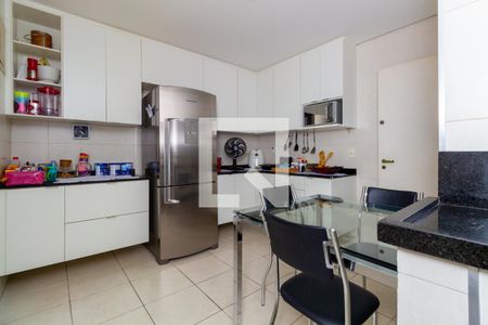 Casa à venda com 90m², 2 quartos e 2 vagas Casa à venda com 90m², 2 quartos e 2 vagasCozinha