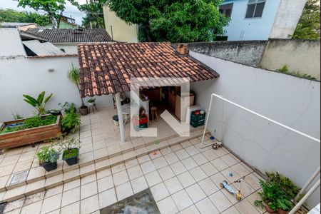 Casa à venda com 329m², 5 quartos e 4 vagas Casa à venda com 329m², 5 quartos e 4 vagasVista da Varanda