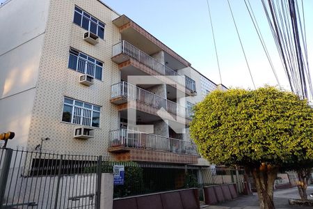 Apartamento à venda com 80m², 3 quartos e 1 vaga Apartamento à venda com 80m², 3 quartos e 1 vagaFachada do Prédio