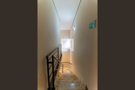 Casa à venda com 640m², 5 quartos e 4 vagasEscada 2º Andar