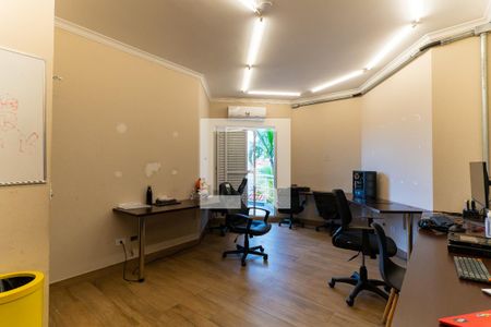 Casa à venda com 640m², 5 quartos e 4 vagasQuarto 2