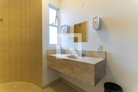 Casa à venda com 640m², 5 quartos e 4 vagasBanheiro do Suíte 1