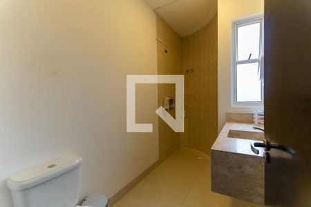 Casa à venda com 640m², 5 quartos e 4 vagasBanheiro do Suíte 1