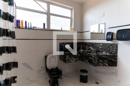 Casa à venda com 640m², 5 quartos e 4 vagasBanheiro 1