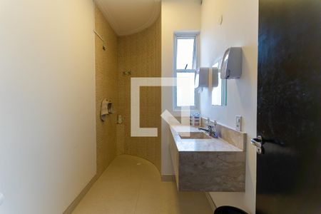 Casa à venda com 640m², 5 quartos e 4 vagasBanheiro do Suíte 1