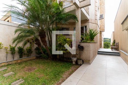 Casa à venda com 640m², 5 quartos e 4 vagasFachada interna