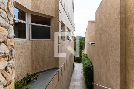 Casa à venda com 640m², 5 quartos e 4 vagasCorredor Entrada