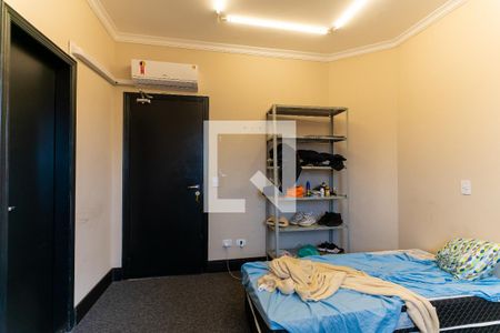 Casa à venda com 640m², 5 quartos e 4 vagasSuíte 2