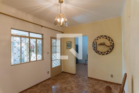 Casa à venda com 280m², 3 quartos e 2 vagas Casa à venda com 280m², 3 quartos e 2 vagasCasa dos Fundos- Sala