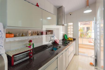 Casa à venda com 280m², 3 quartos e 2 vagas Casa à venda com 280m², 3 quartos e 2 vagasCozinha