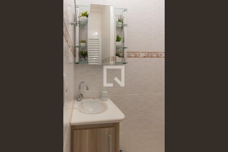 Casa à venda com 280m², 3 quartos e 2 vagas Casa à venda com 280m², 3 quartos e 2 vagasLavabo