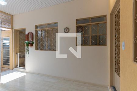 Casa à venda com 280m², 3 quartos e 2 vagas Casa à venda com 280m², 3 quartos e 2 vagasCasa dos - Varanda