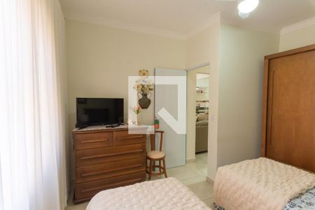 Casa à venda com 280m², 3 quartos e 2 vagas Casa à venda com 280m², 3 quartos e 2 vagasQuarto 2