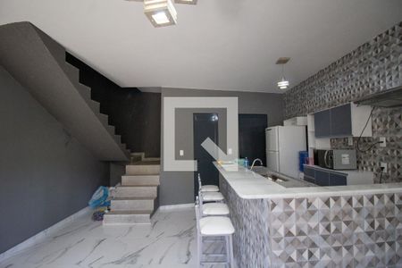 Sala de casa de condomínio para alugar com 2 quartos, 84m² em Vargem Grande, Rio de Janeiro