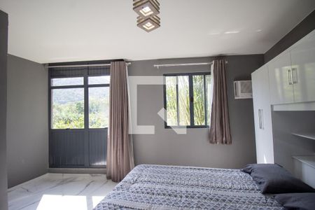 Suíte 1 de casa de condomínio para alugar com 2 quartos, 84m² em Vargem Grande, Rio de Janeiro