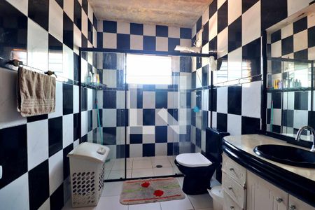 Casa à venda com 340m², 3 quartos e 4 vagasCasa 2 - Banheiro Social