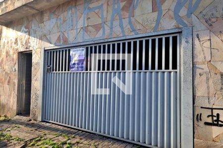 Casa à venda com 340m², 3 quartos e 4 vagasFachada