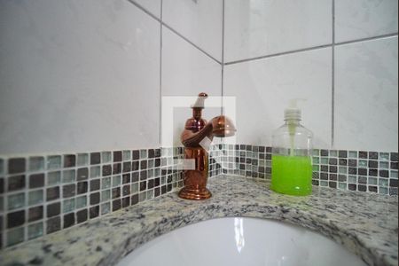 Casa à venda com 200m², 3 quartos e 1 vagabanheiro suíte  