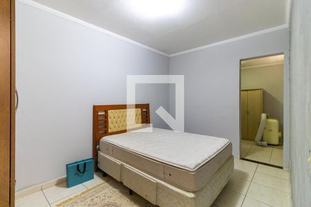 Casa à venda com 170m², 4 quartos e 3 vagas Casa à venda com 170m², 4 quartos e 3 vagasEdícula - Quarto