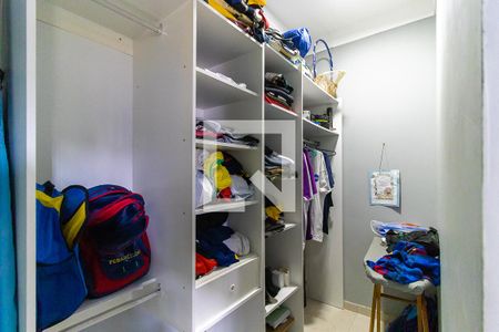 Casa à venda com 170m², 4 quartos e 3 vagas Casa à venda com 170m², 4 quartos e 3 vagasQuarto 2