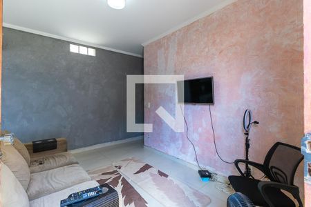 Casa à venda com 170m², 4 quartos e 3 vagas Casa à venda com 170m², 4 quartos e 3 vagasEdícula - Sala