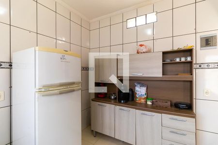 Casa à venda com 170m², 4 quartos e 3 vagas Casa à venda com 170m², 4 quartos e 3 vagasEdícula - Cozinha