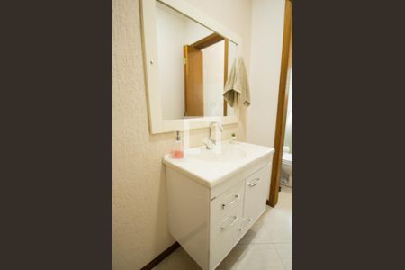 Casa à venda com 290m², 5 quartos e 8 vagasBanheiro 2