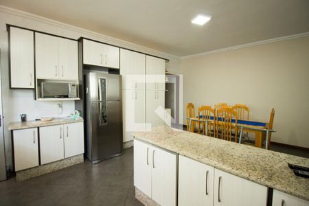 Casa à venda com 290m², 5 quartos e 8 vagasCozinha