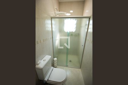 Casa à venda com 290m², 5 quartos e 8 vagasBanheiro 2