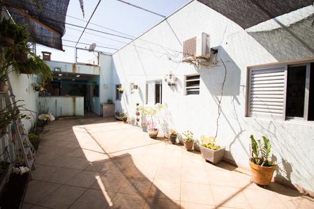 Casa à venda com 290m², 5 quartos e 8 vagasQuintal