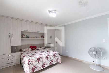 Casa à venda com 250m², 3 quartos e 2 vagasQuarto Suíte