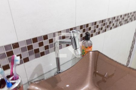 Casa à venda com 250m², 3 quartos e 2 vagasBanheiro - Torneira