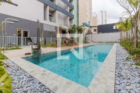 Apartamento à venda com 27m², 1 quarto e sem vagaÁrea comum - Piscina
