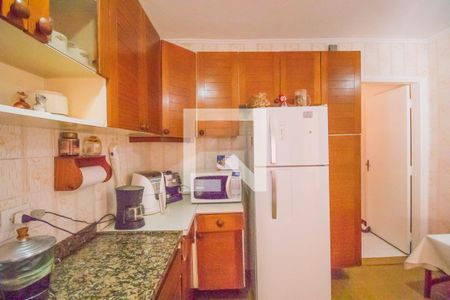 Casa à venda com 170m², 4 quartos e 2 vagas Casa à venda com 170m², 4 quartos e 2 vagasCozinha